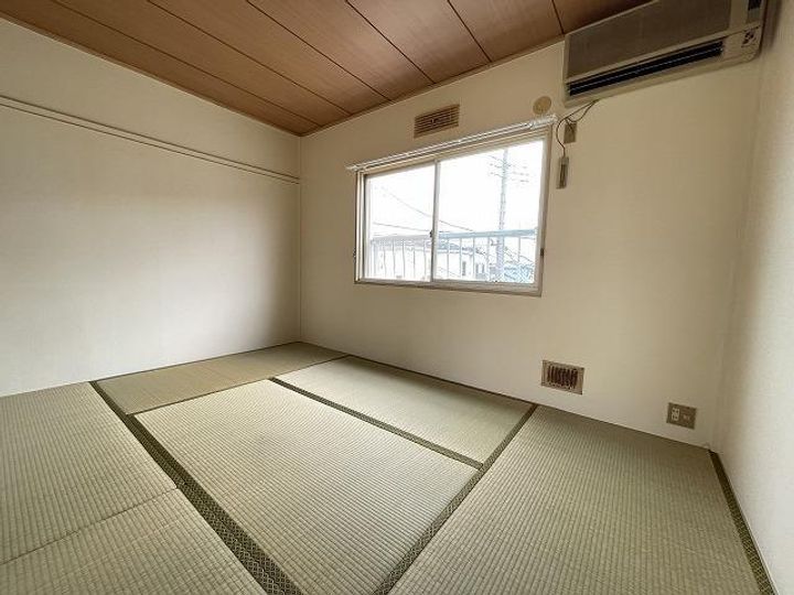 ハビテーション野口の居間