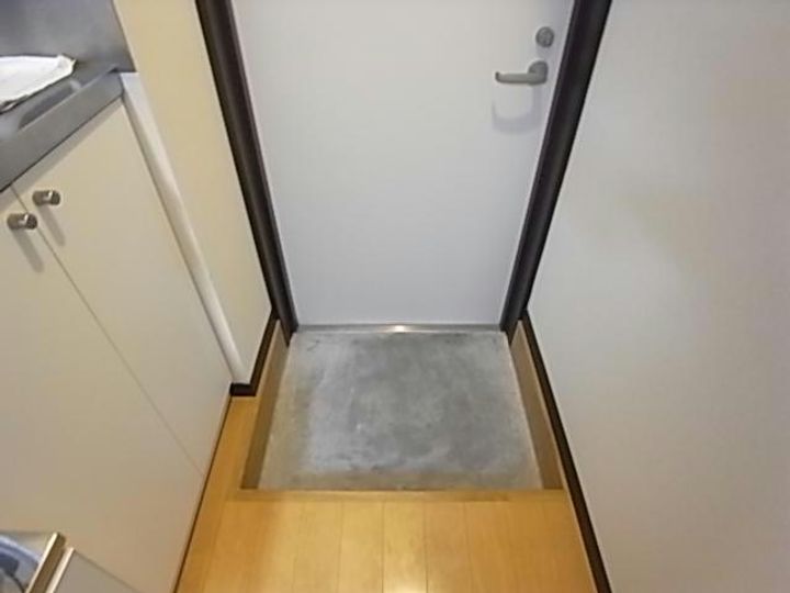 岐阜県岐阜市島栄町1(マンション)の賃貸物件の玄関