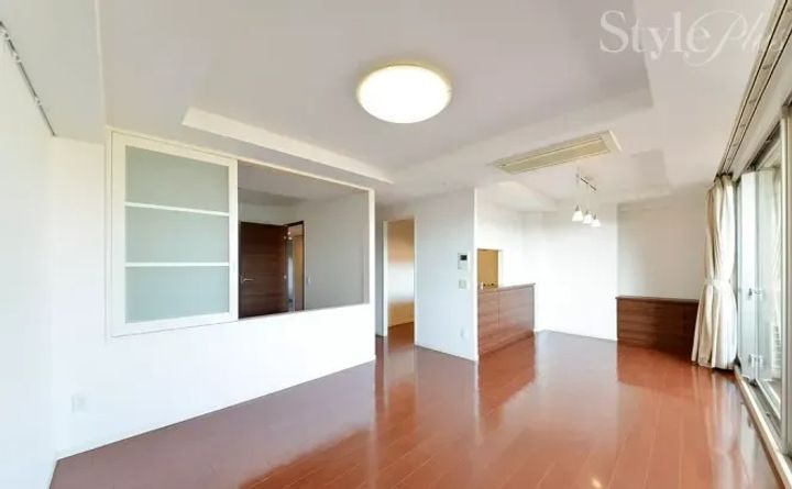 グランドメゾン星が丘山手D棟の居間