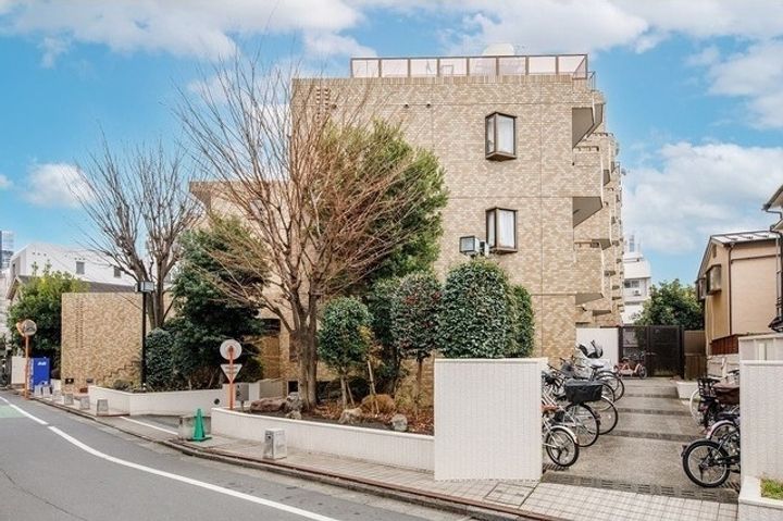 東京都中野区弥生町1(マンション)の賃貸物件の外観
