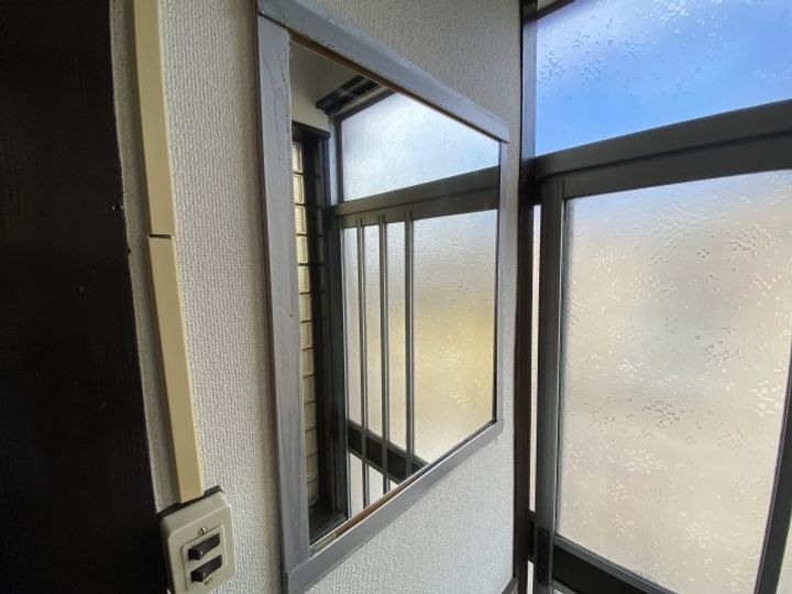 ラルーチェ十条の玄関