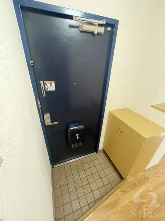 ピアレス千本の玄関