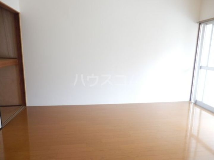 的場平塚第2アパートの内装
