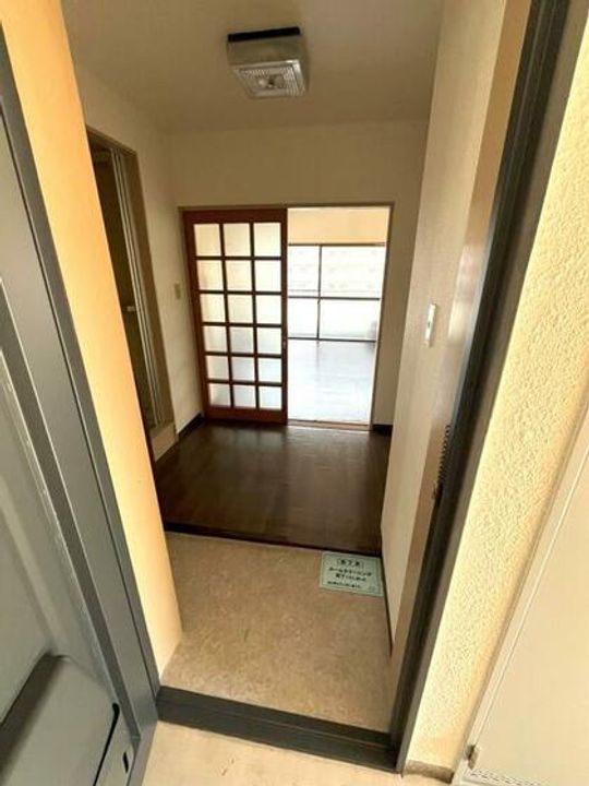 フジコーポ高沢の玄関