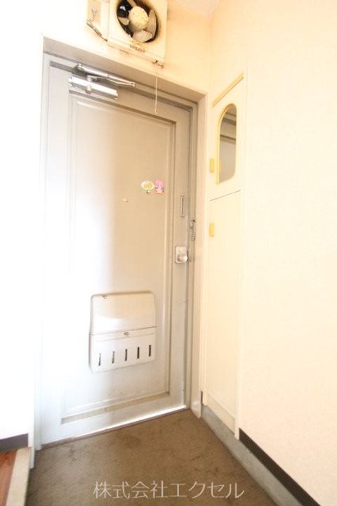 東京都昭島市玉川町4(マンション)の賃貸物件の玄関