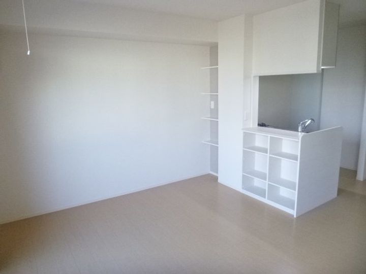 アンベリール・阿保の居間