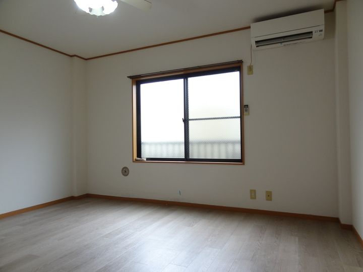 東京都東村山市栄町2(マンション)の賃貸物件の居間