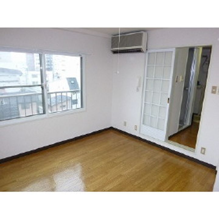 岩手県盛岡市中央通3(マンション)の賃貸物件の居間