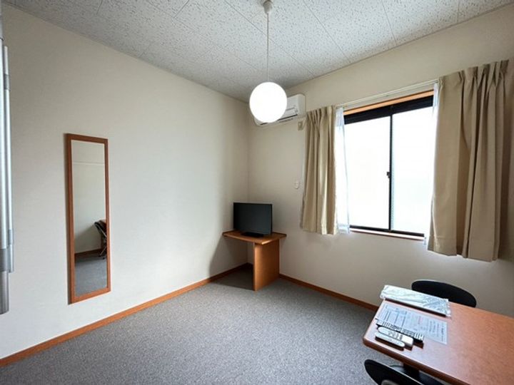 レオパレスVITAEの居間