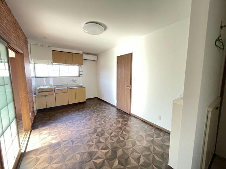 山口県岩国市門前町2(アパート)の賃貸物件の居間