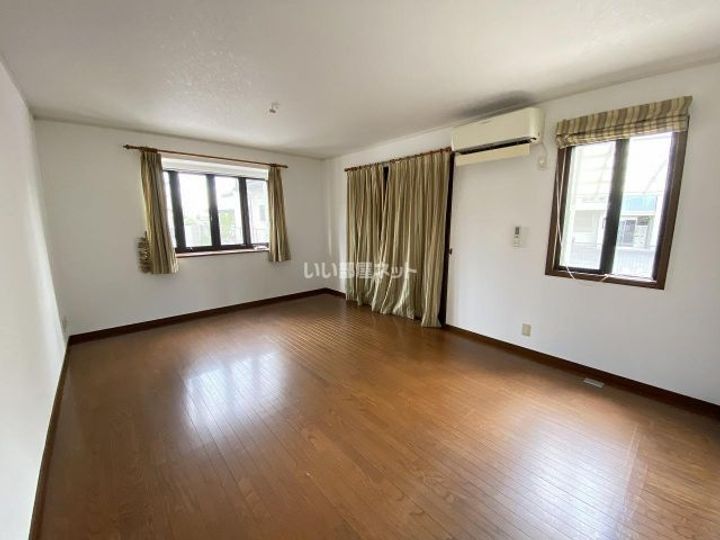 ファインコート藤ヶ丘 戸建ての居間