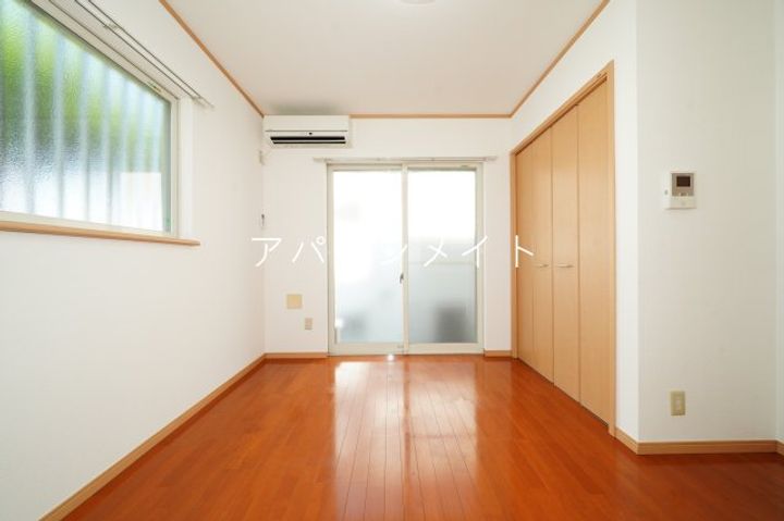 神奈川県横浜市港南区上永谷3(アパート)の賃貸物件の居間