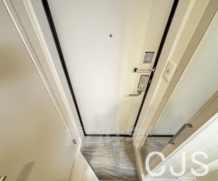 アーバンシエロ小路東の玄関