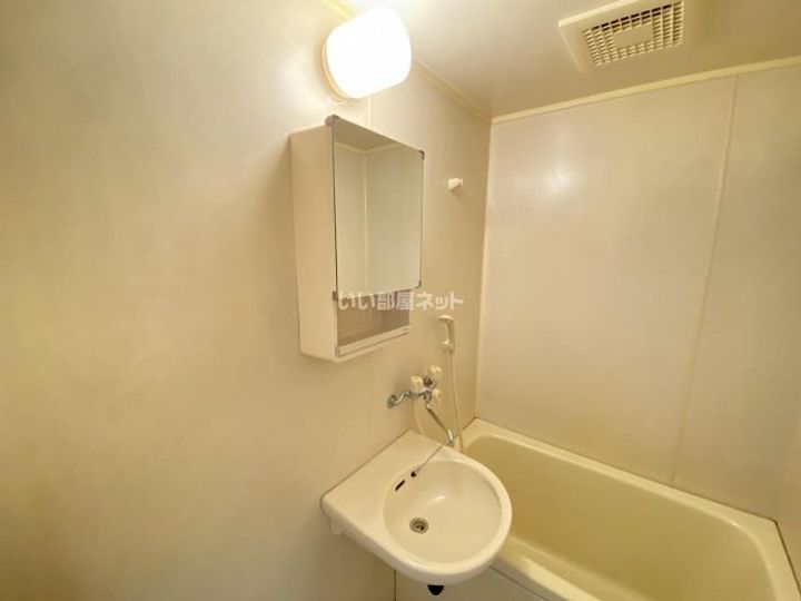 ディアコート原の内装