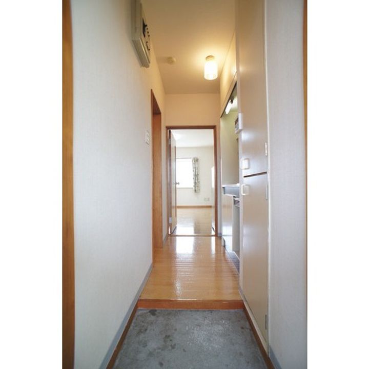 第2エステートサカイの玄関