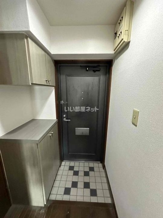兵庫県神戸市西区南別府1(マンション)の賃貸物件の玄関