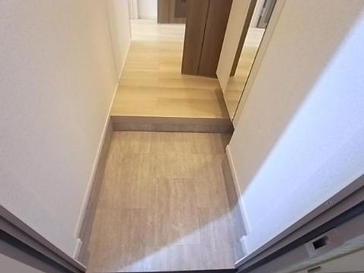 スペチアーレ クアットロの玄関