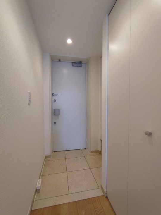 ストーリア神宮前の玄関