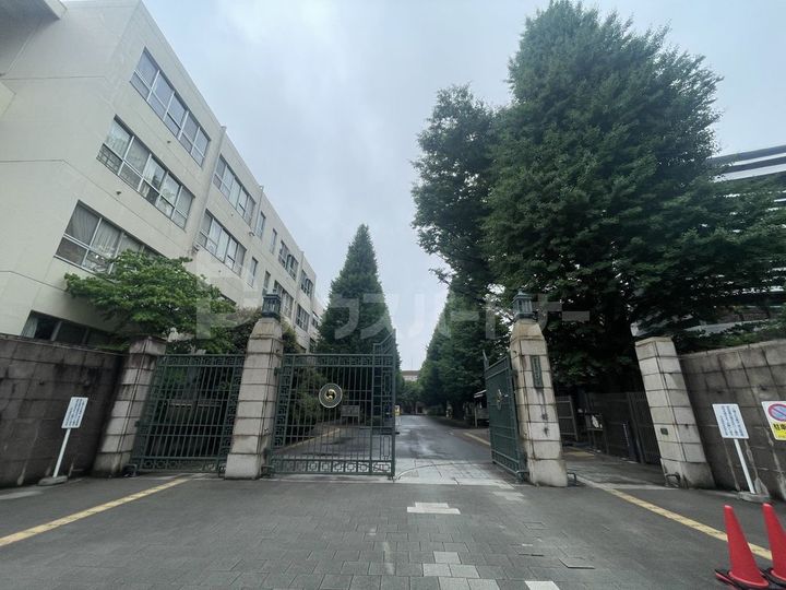 オークス・Kの周辺