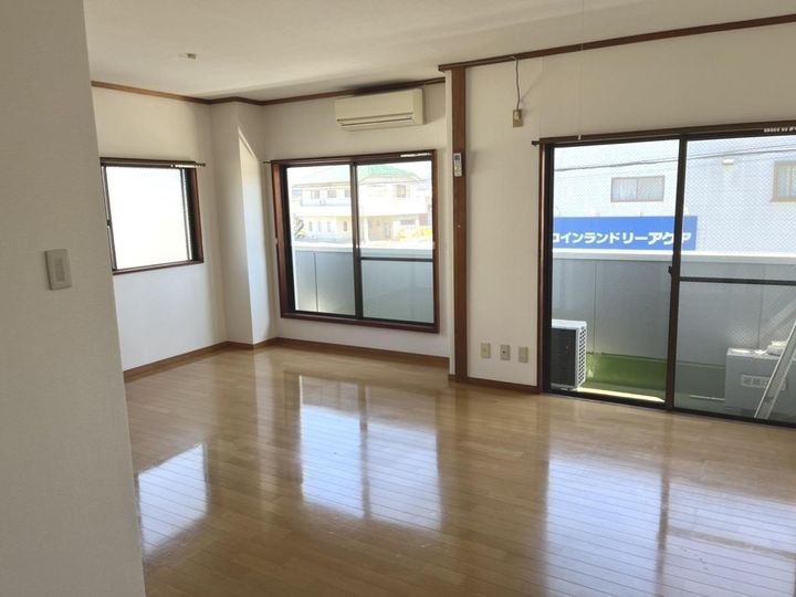 作町ロイヤルマンションの居間