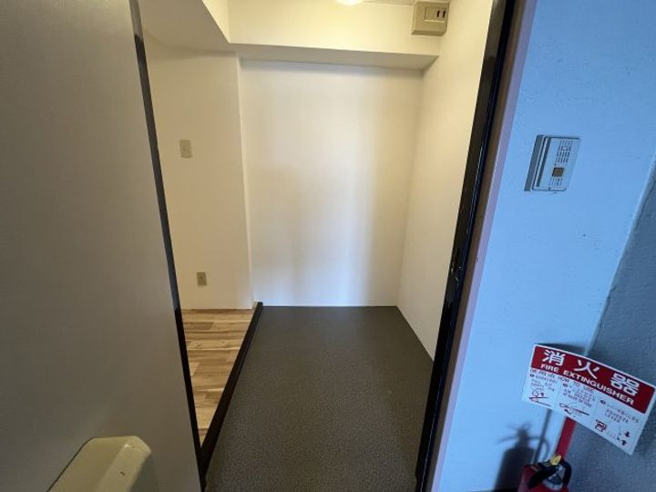 香里ロイヤルプラザの玄関