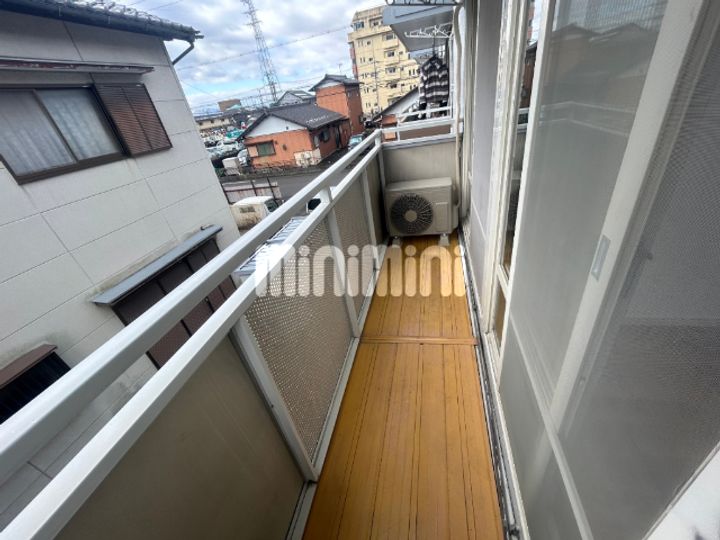 エル白木の内装