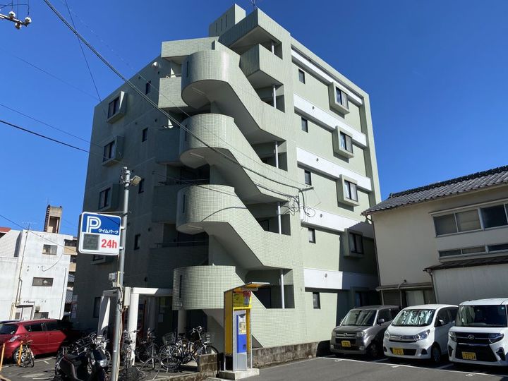鹿児島ポート・8の外観