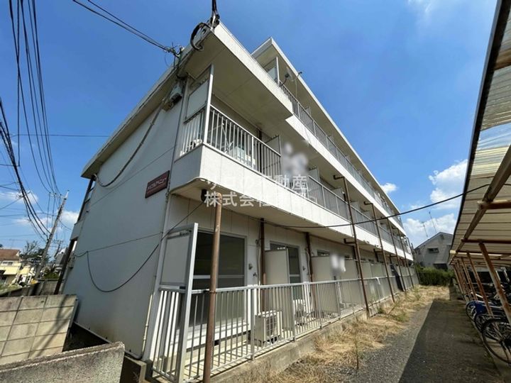 メイプルアベニューの外観