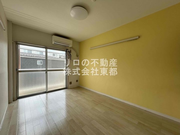 メイプルアベニューの居間