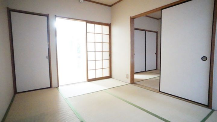 シティハイツ愛の居間