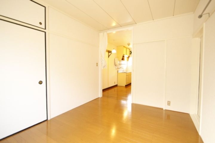 堀口コーポの居間