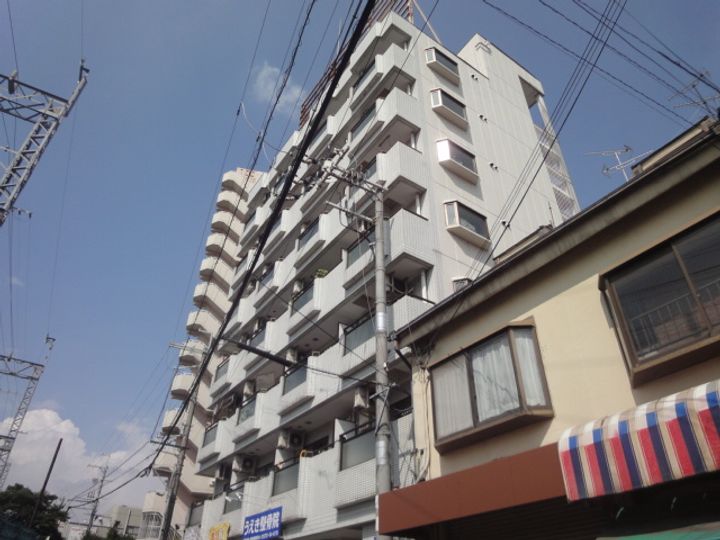 パウゼ河内長野駅前の外観