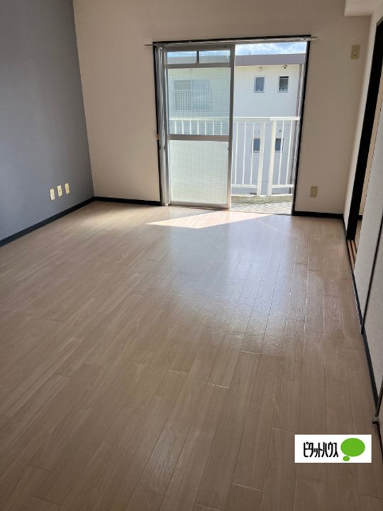 ストークマンションIIの居間