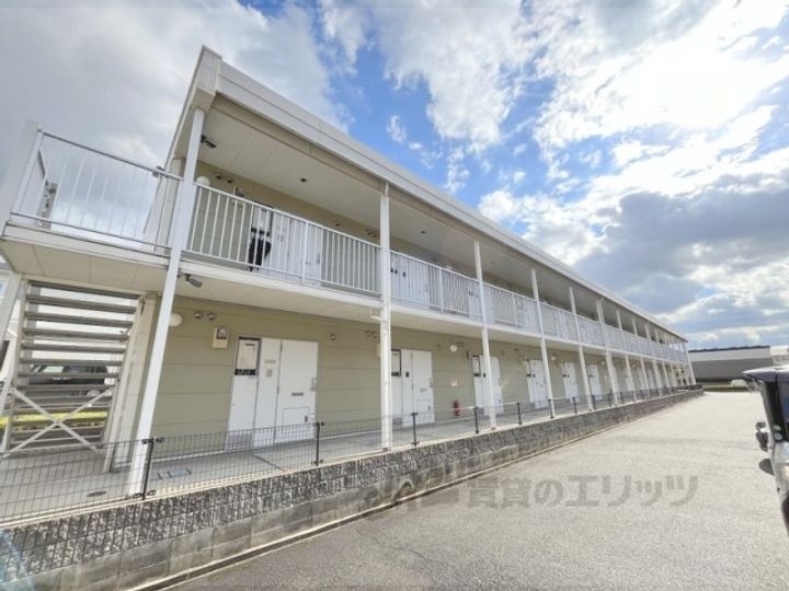 レオパレスアムールの外観