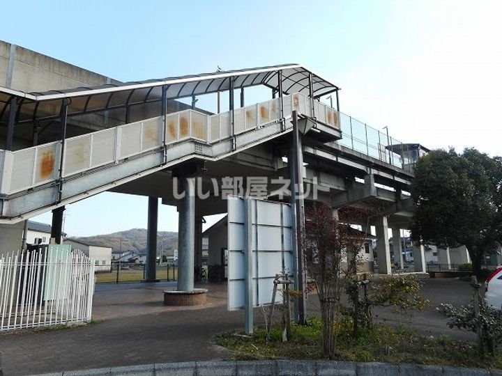 メゾンラピスの周辺