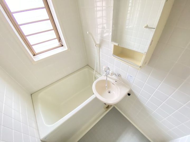 シャイン94の風呂