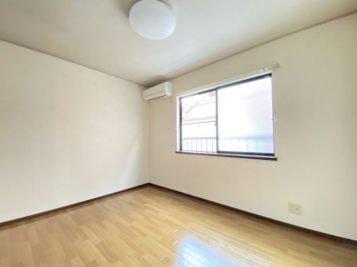 シャイン94の居間