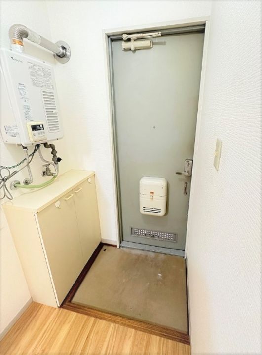 東京都大田区大森西5(アパート)の賃貸物件の玄関