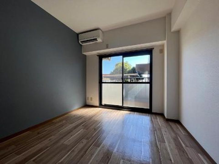 ロイヤルリングの居間