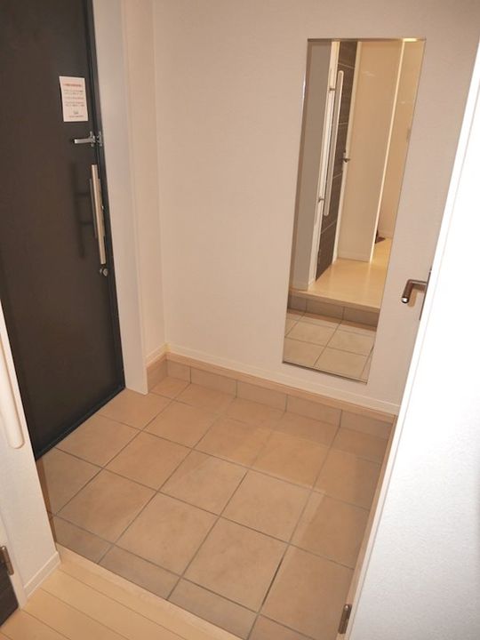 フレシール柳町の玄関