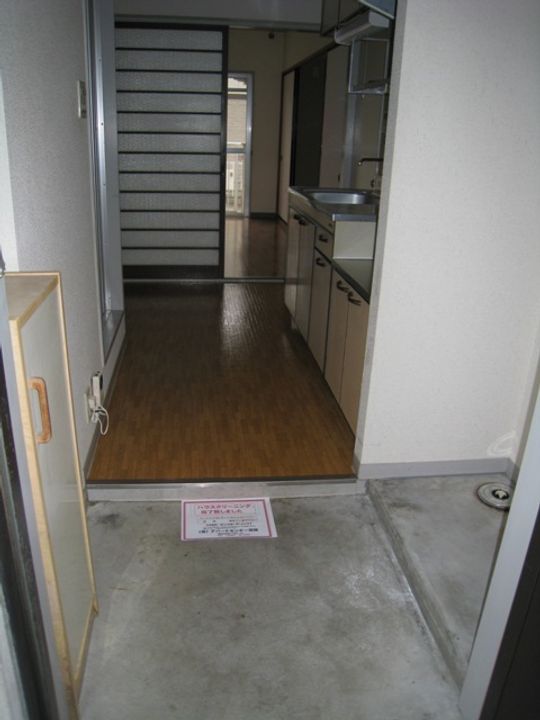 サンビューム明園の玄関