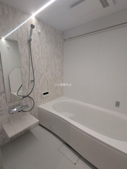 大阪府堺市西区上野芝向ヶ丘町2(アパート)の賃貸物件の風呂