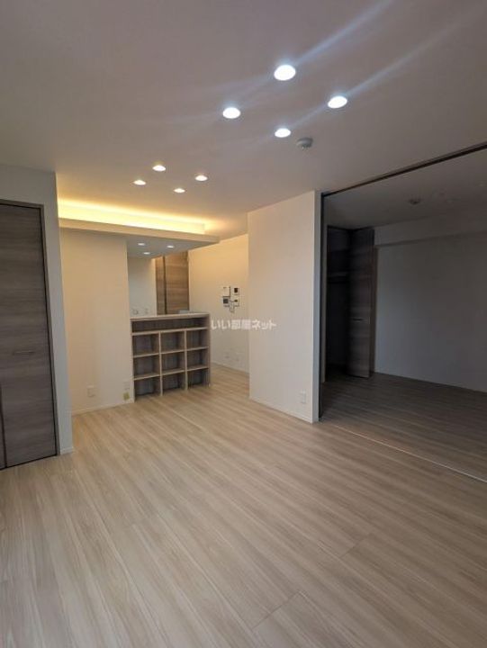 大阪府堺市西区上野芝向ヶ丘町2(アパート)の賃貸物件の居間