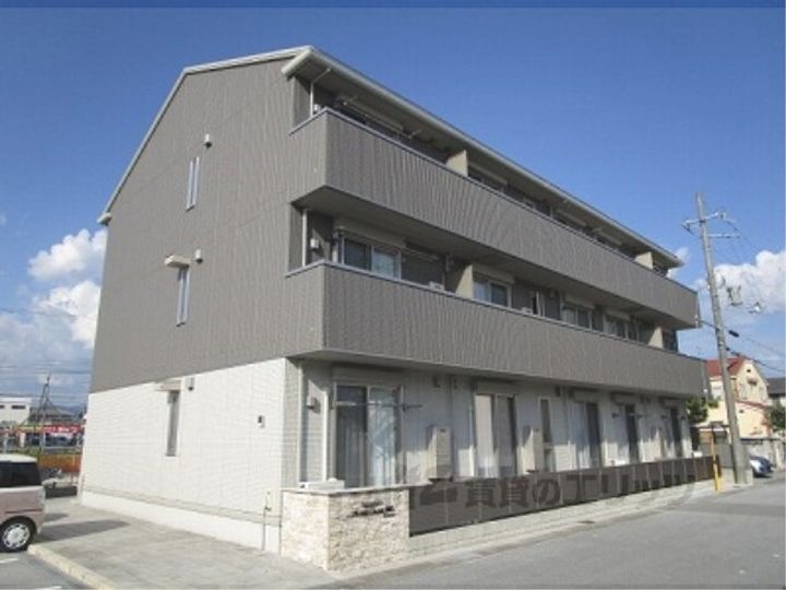 メゾンシャトー神照の外観