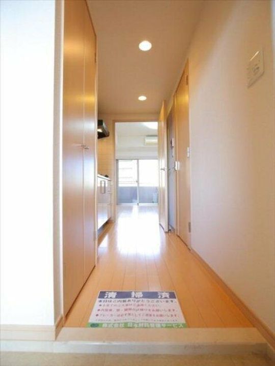 スパシエ リーヴァ 浅草の玄関