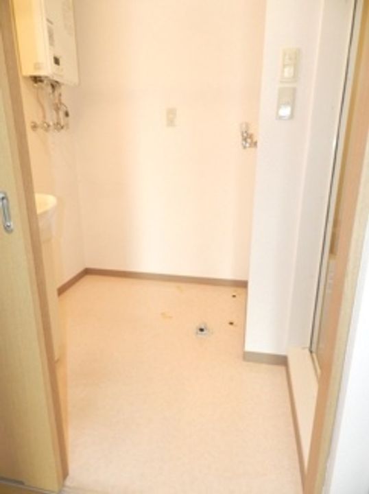 シャルマン中島の内装