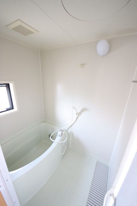 ハイツ・ツゥ・サティの風呂