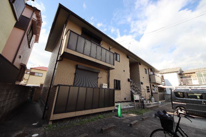 ハイツ・ツゥ・サティの外観