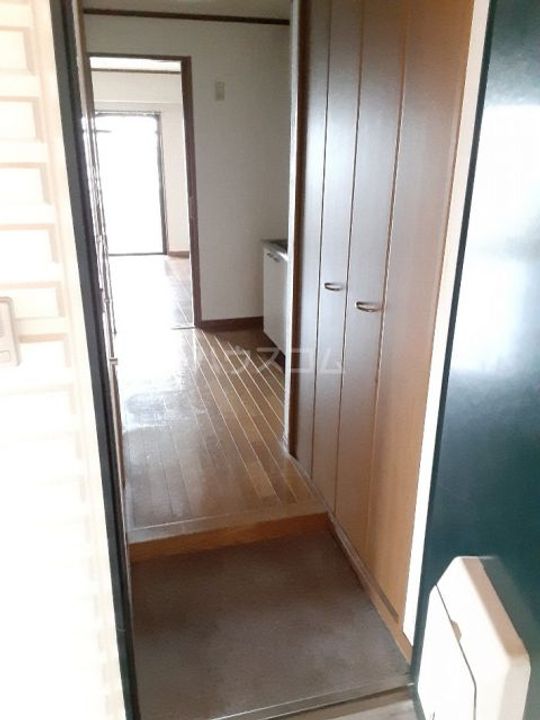 ヴィラエスポワールIIの玄関