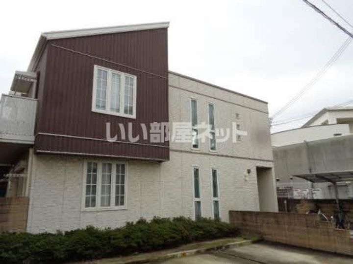 シャーメゾンからたちの外観